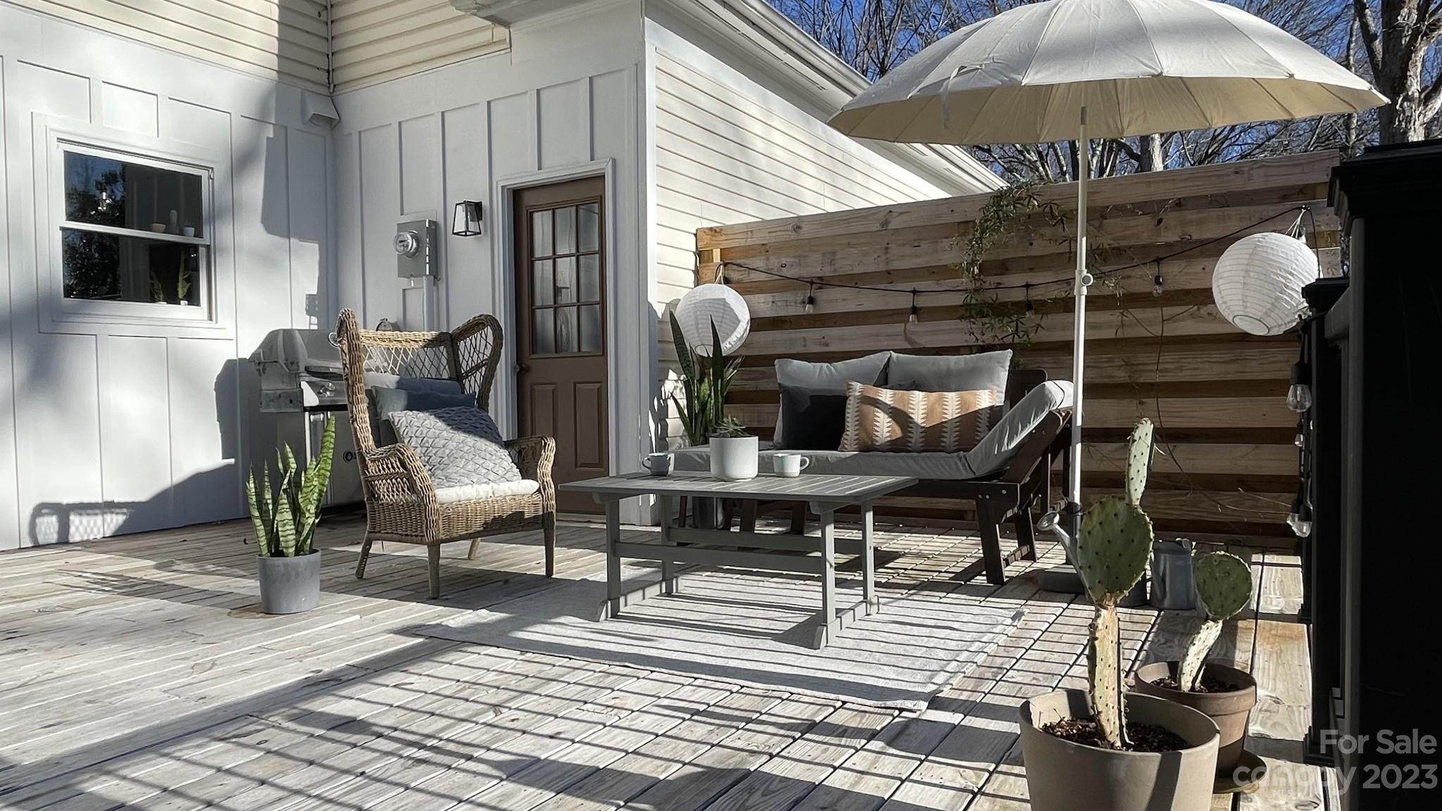 4101 Coleman Drive Charlotte, NC 28215 - Photo 33 of 34 a view of a dinning tables and chairs in patio