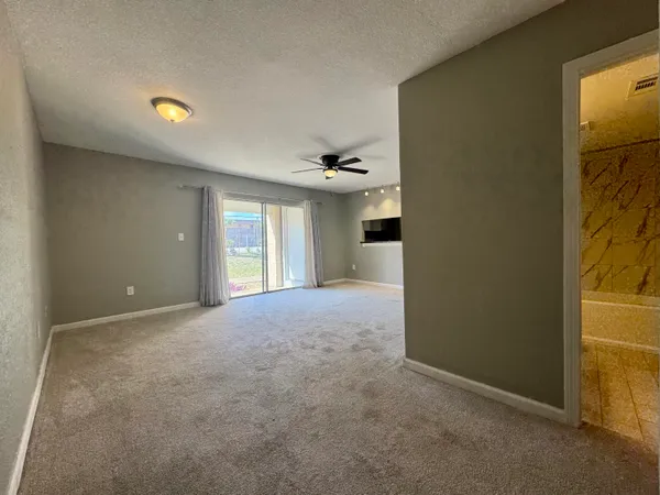 $100,000 | 401 Marshall Court, Unit 2, Fort Walton Beach, FL 32548