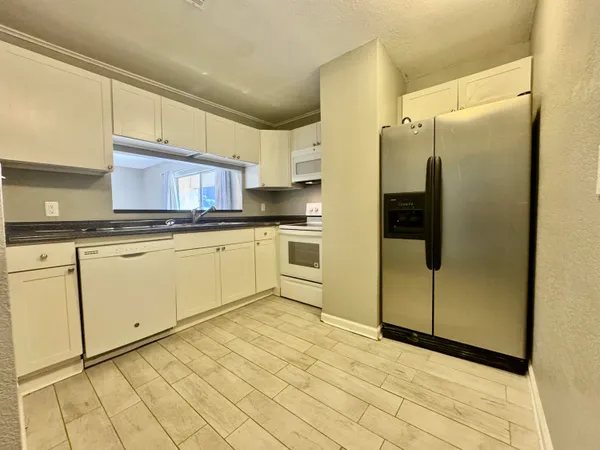 $100,000 | 401 Marshall Court, Unit 2, Fort Walton Beach, FL 32548