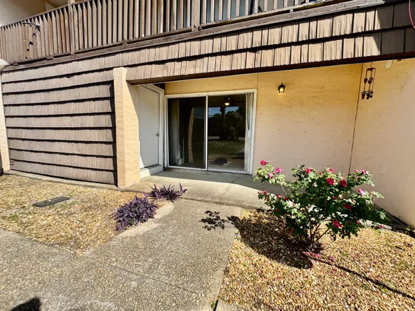 $100,000 | 401 Marshall Court, Unit 2, Fort Walton Beach, FL 32548