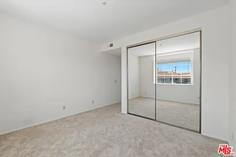 $749,000 | 1522 South Saltair Avenue, Unit 206, Los Angeles, CA 90025