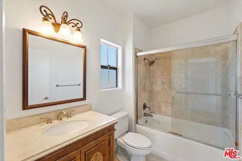 $749,000 | 1522 South Saltair Avenue, Unit 206, Los Angeles, CA 90025