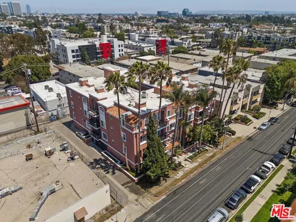 $749,000 | 1522 South Saltair Avenue, Unit 206, Los Angeles, CA 90025