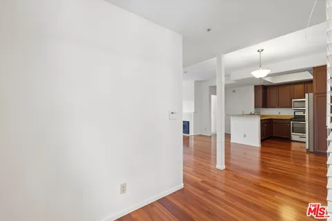$749,000 | 1522 South Saltair Avenue, Unit 206, Los Angeles, CA 90025