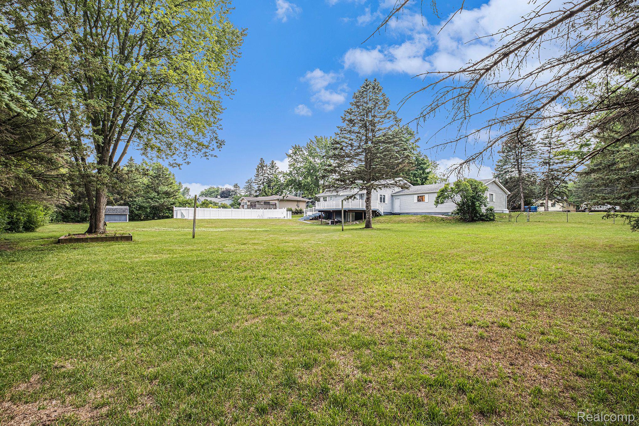 13255 North Horrell Road Fenton, MI 48430 - Photo 23 of 23 Gallery Image 23