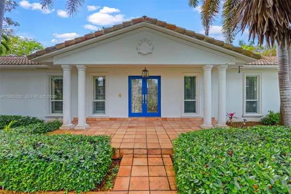 $1,949,900 | 13276 Southwest 58th Court, Pinecrest, FL 33156
