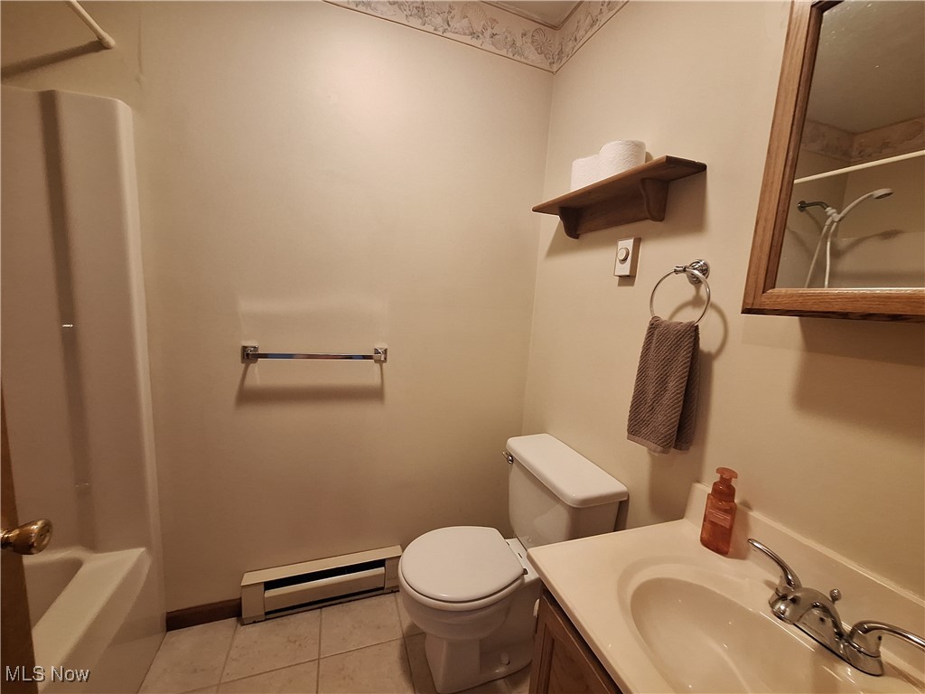280 Jones Road Wellington, OH 44090 - Photo 12 of 20 Main bathroom