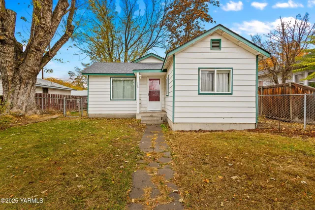 $245,000 | 716 South 5th Avenue, Yakima, WA 98902
