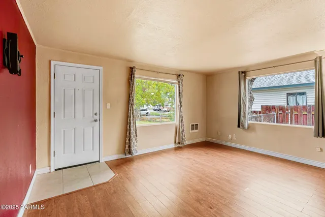 $245,000 | 716 South 5th Avenue, Yakima, WA 98902