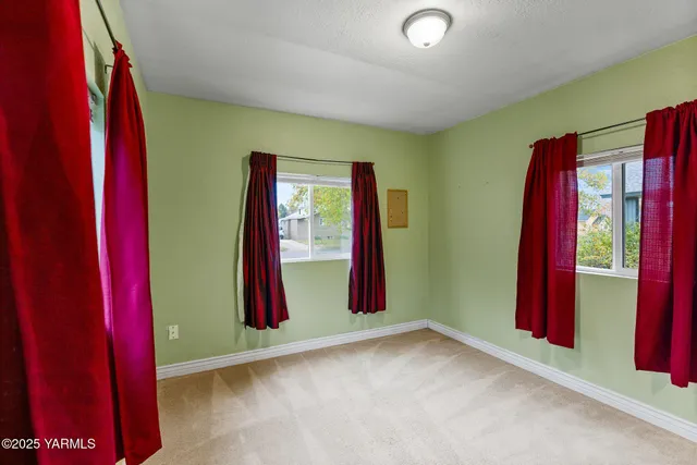 $245,000 | 716 South 5th Avenue, Yakima, WA 98902