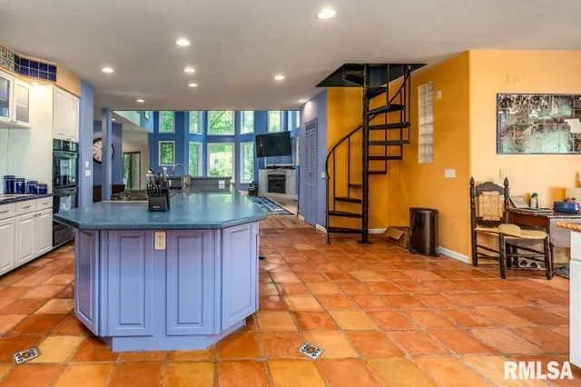 $489,000 | 412 Wagon Wheel Road, Carbondale, IL 62902