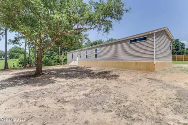 $167,000 | 3195 Firetower Road, Kiln, MS 39556