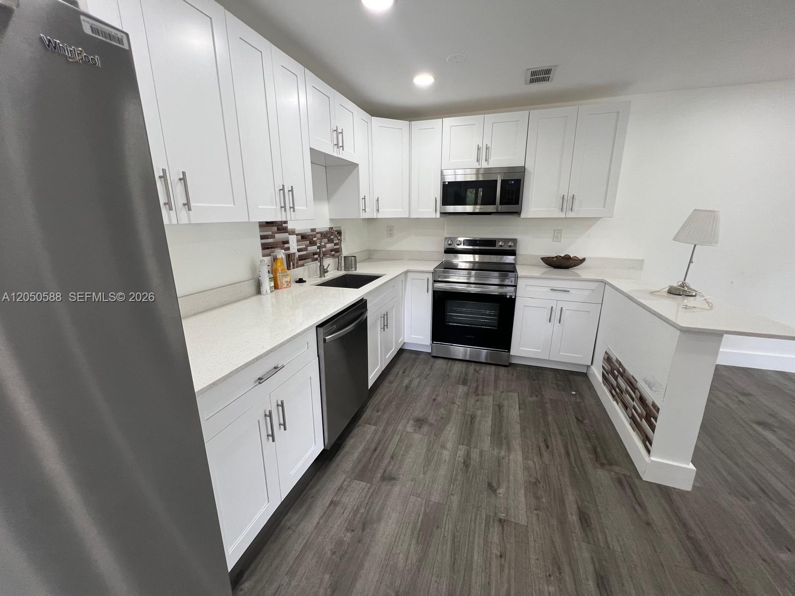 4111 Stirling Road, Unit 209 Fort Lauderdale, FL 33314 - Photo 3 of 18