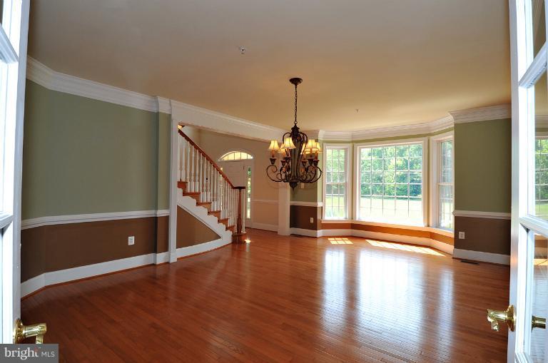 520 Ednor Road Ashton, MD 20861 - Photo 2 of 30 Dining Room