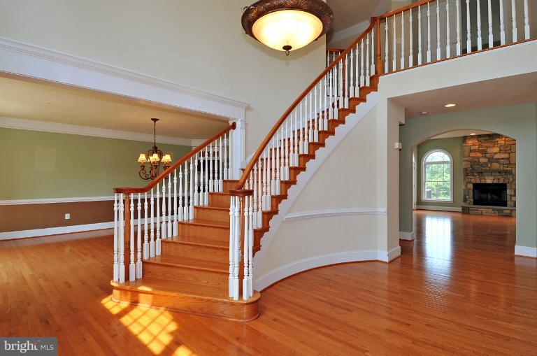 520 Ednor Road Ashton, MD 20861 - Photo 17 of 30 Foyer