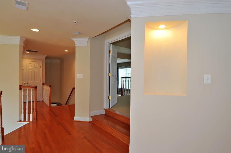 520 Ednor Road Ashton, MD 20861 - Photo 23 of 30 Upper Landing