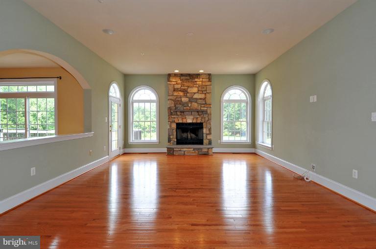 520 Ednor Road Ashton, MD 20861 - Photo 4 of 30 Family Room