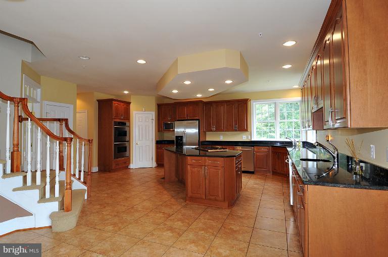 520 Ednor Road Ashton, MD 20861 - Photo 10 of 30 Kitchen