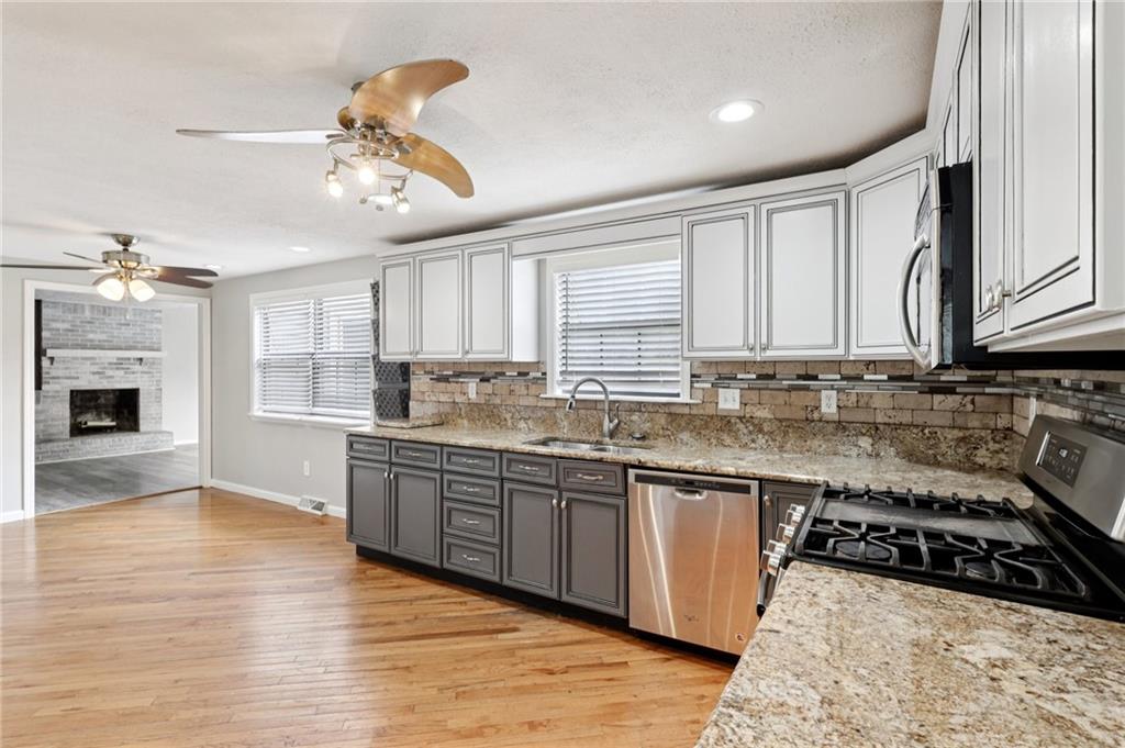 40 Emerson Road Pittsburgh, PA 15209 - Photo 5 of 28 Gallery Image 5