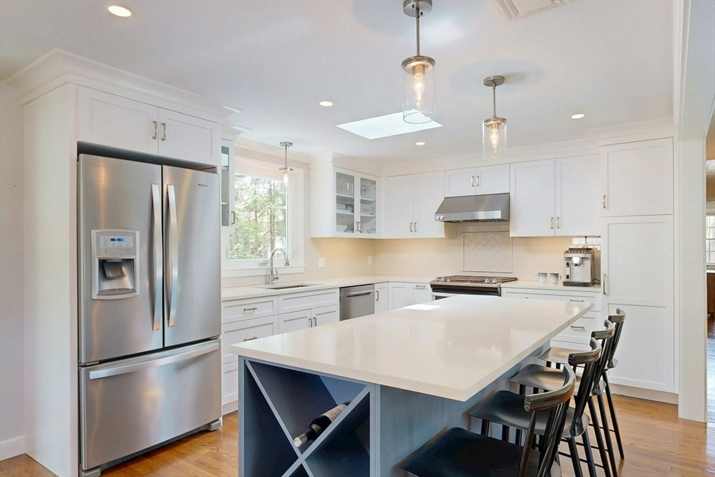 18 Emerson Road Medfield, MA 02052 - Photo 6 of 34 Gallery Image 6