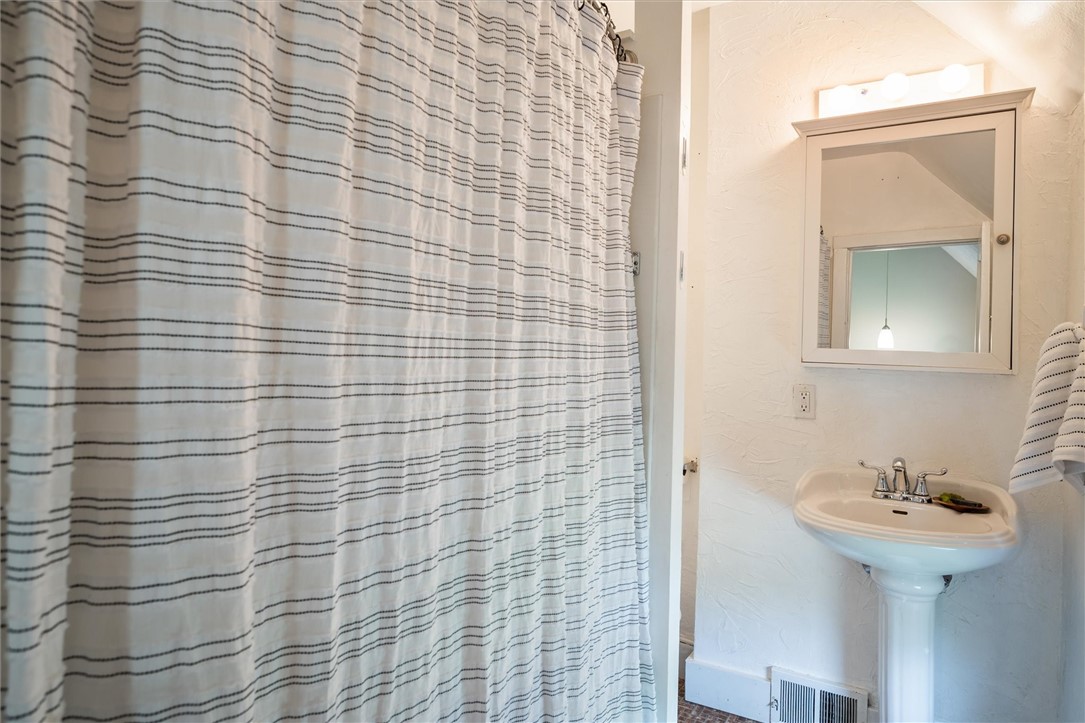 3185 Dewey Avenue Greece, NY 14616 - Photo 21 of 36