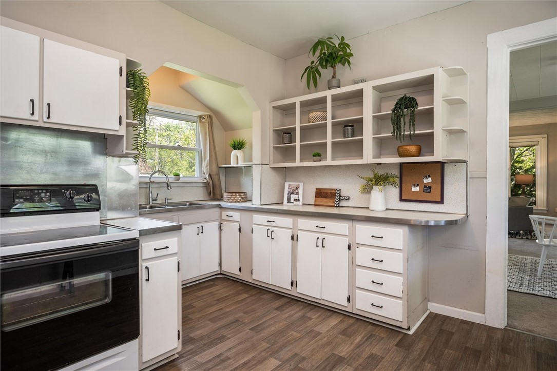 3185 Dewey Avenue Greece, NY 14616 - Photo 7 of 36