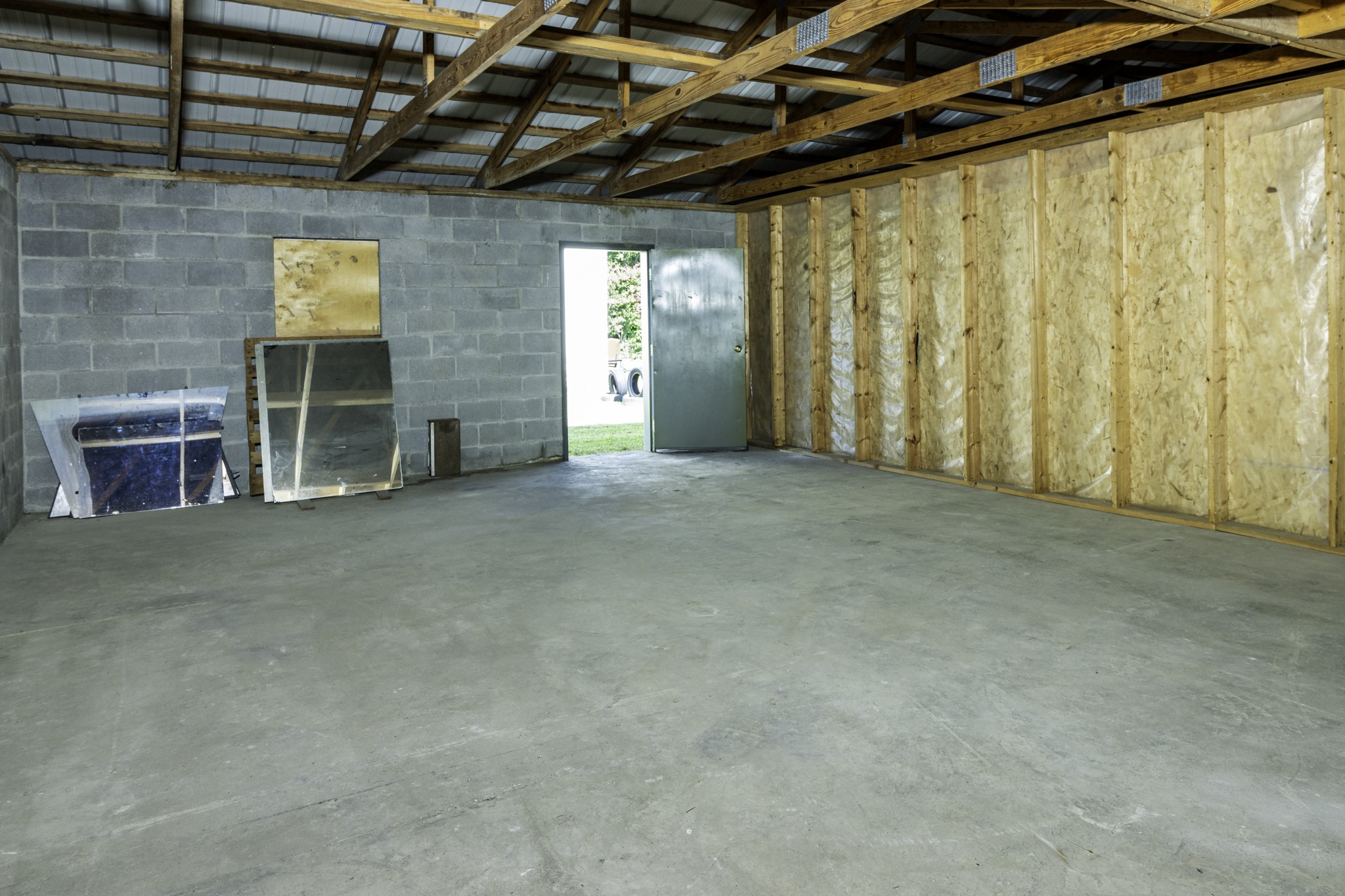 124 Chestnut Street Pulaski, TN 38478 - Photo 18 of 33 a view of an empty room with a fireplace