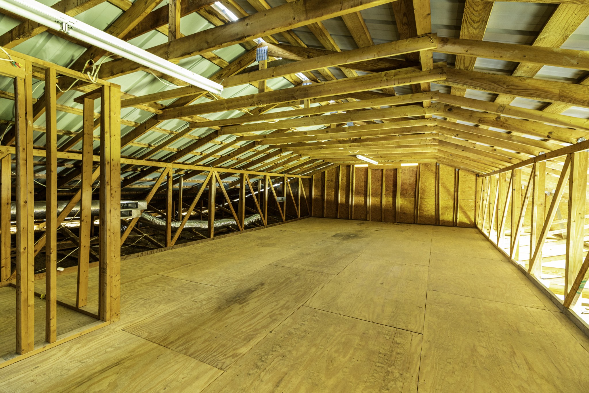 124 Chestnut Street Pulaski, TN 38478 - Photo 19 of 33 a view of an indoor swimming pool