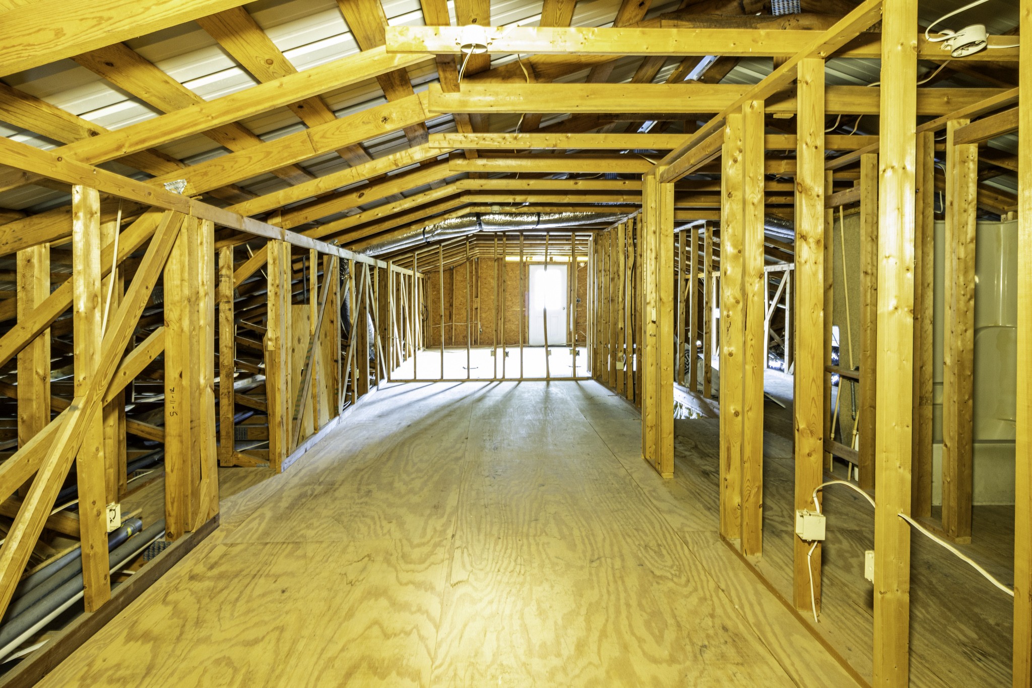 124 Chestnut Street Pulaski, TN 38478 - Photo 22 of 33 a view of a indoor swimming pool