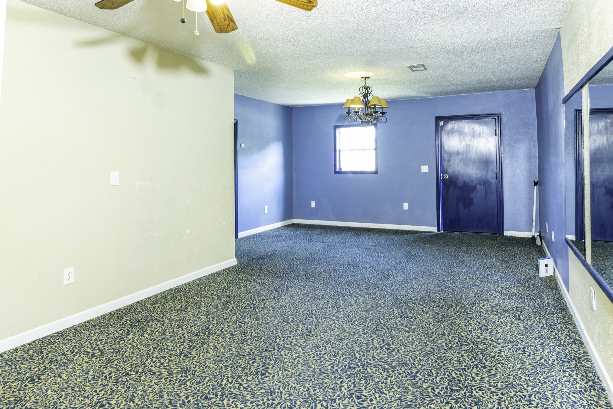 124 Chestnut Street Pulaski, TN 38478 - Photo 4 of 33 a view of a livingroom with a chandelier
