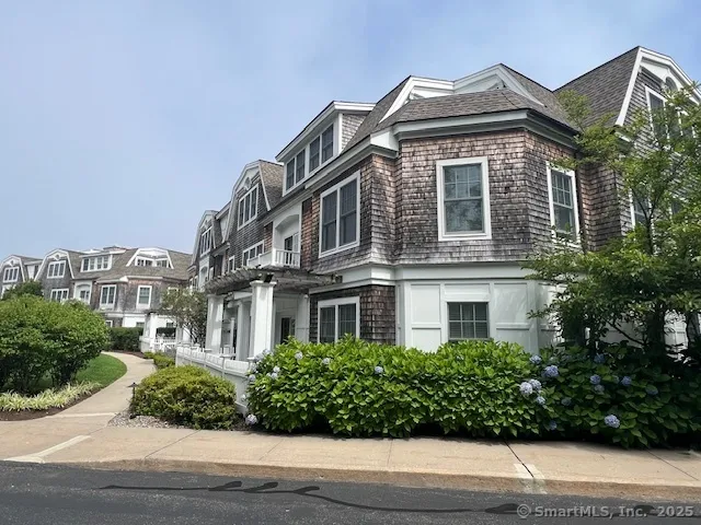 $8,000 | 103 Main Street, Unit 2202, Stonington, CT 06378