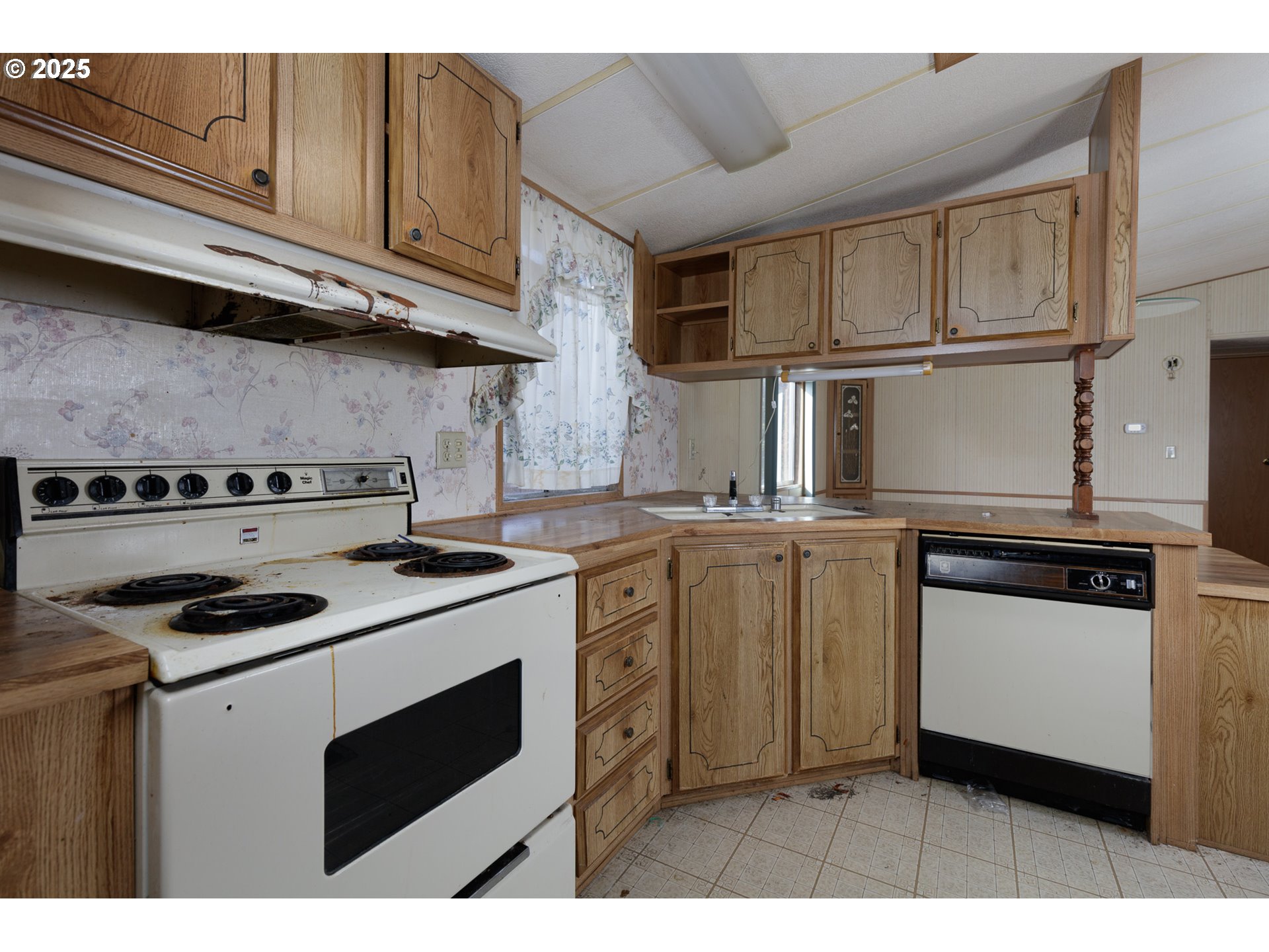 3673 Mud Alley Road Hood River, OR 97031 - Photo 5 of 18 Gallery Image 5