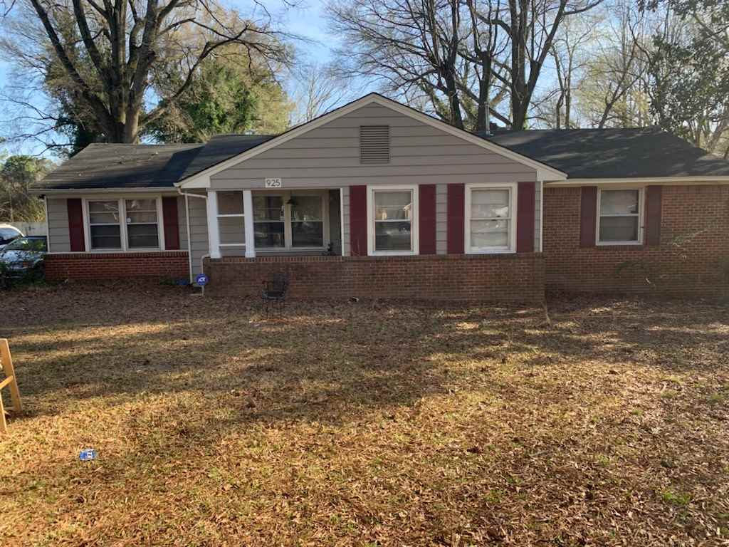 925 Enfield Road Memphis, TN 38116 - Photo 1 of 5 Currently tenant occupied. Buy as an investment or as your home!