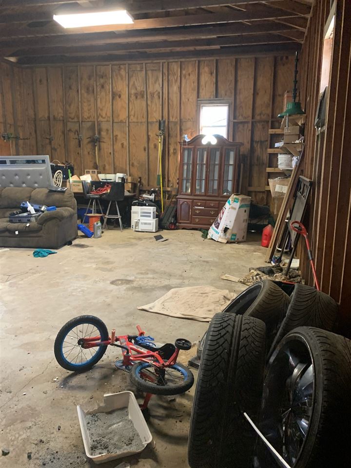 925 Enfield Road Memphis, TN 38116 - Photo 5 of 5 Ready for your cars or as a huge workshop