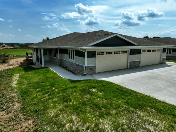 $469,900 | 726 East Reinel Street, Jefferson, WI 53549