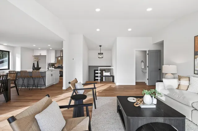 $949,900 | 10947 69th Avenue North, Maple Grove, MN 55369