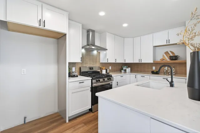 $949,900 | 10947 69th Avenue North, Maple Grove, MN 55369