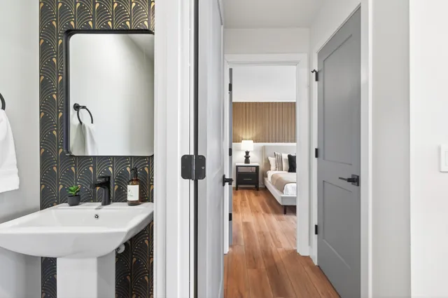 $949,900 | 10947 69th Avenue North, Maple Grove, MN 55369