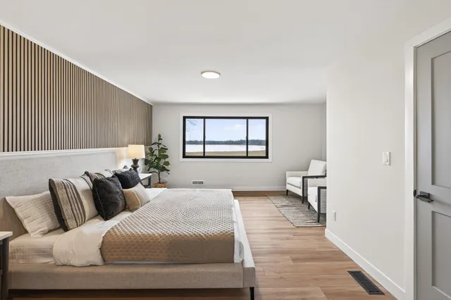 $949,900 | 10947 69th Avenue North, Maple Grove, MN 55369