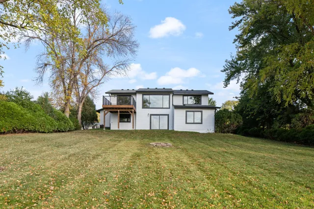 $949,900 | 10947 69th Avenue North, Maple Grove, MN 55369