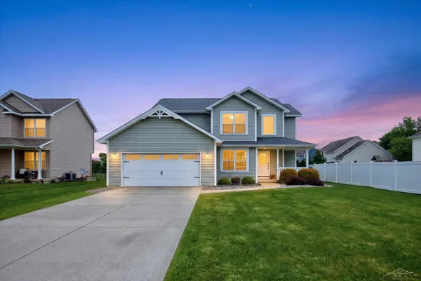 $389,900 | 8914 Cottonwood Drive, Freeland, MI 48623