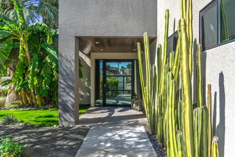 $3,100,000 | 427 North Avenida Caballeros, Palm Springs, CA 92262