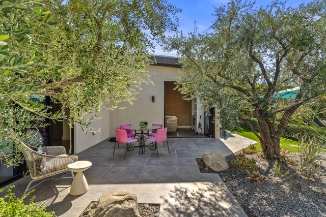 $3,100,000 | 427 North Avenida Caballeros, Palm Springs, CA 92262