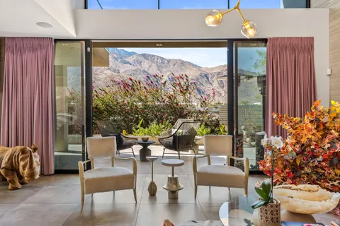 $3,100,000 | 427 North Avenida Caballeros, Palm Springs, CA 92262