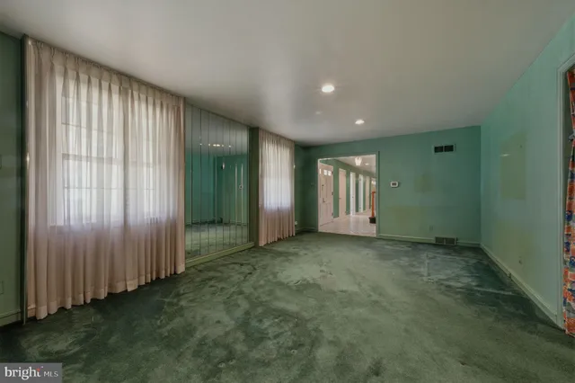 $550,000 | 2636 Longwood Drive, Wilmington, DE 19810