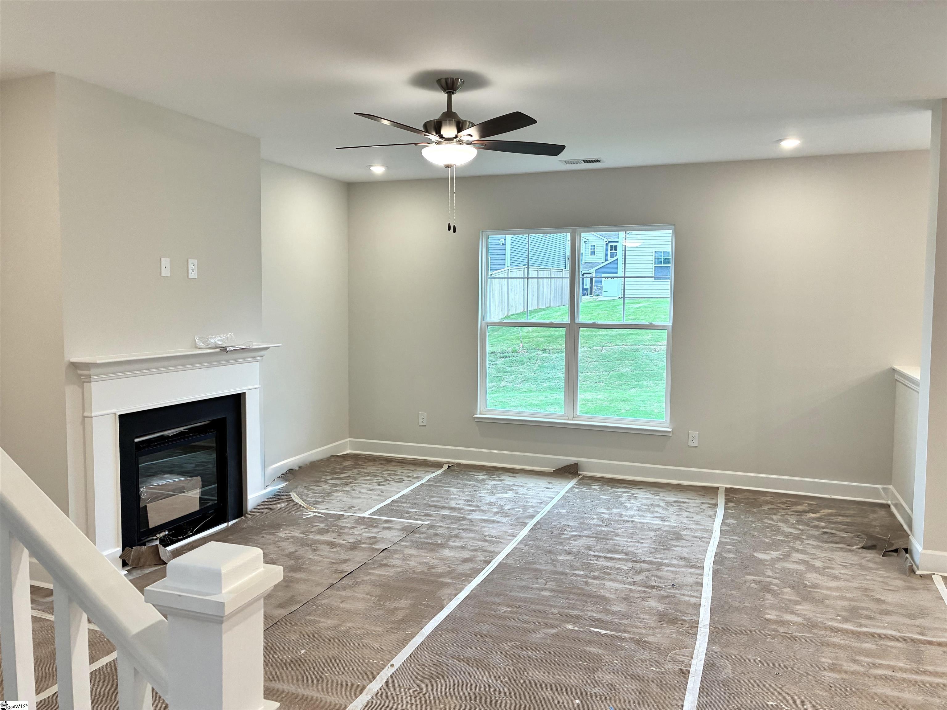 211 Fenner Place Greenville, SC 29607 - Photo 3 of 22