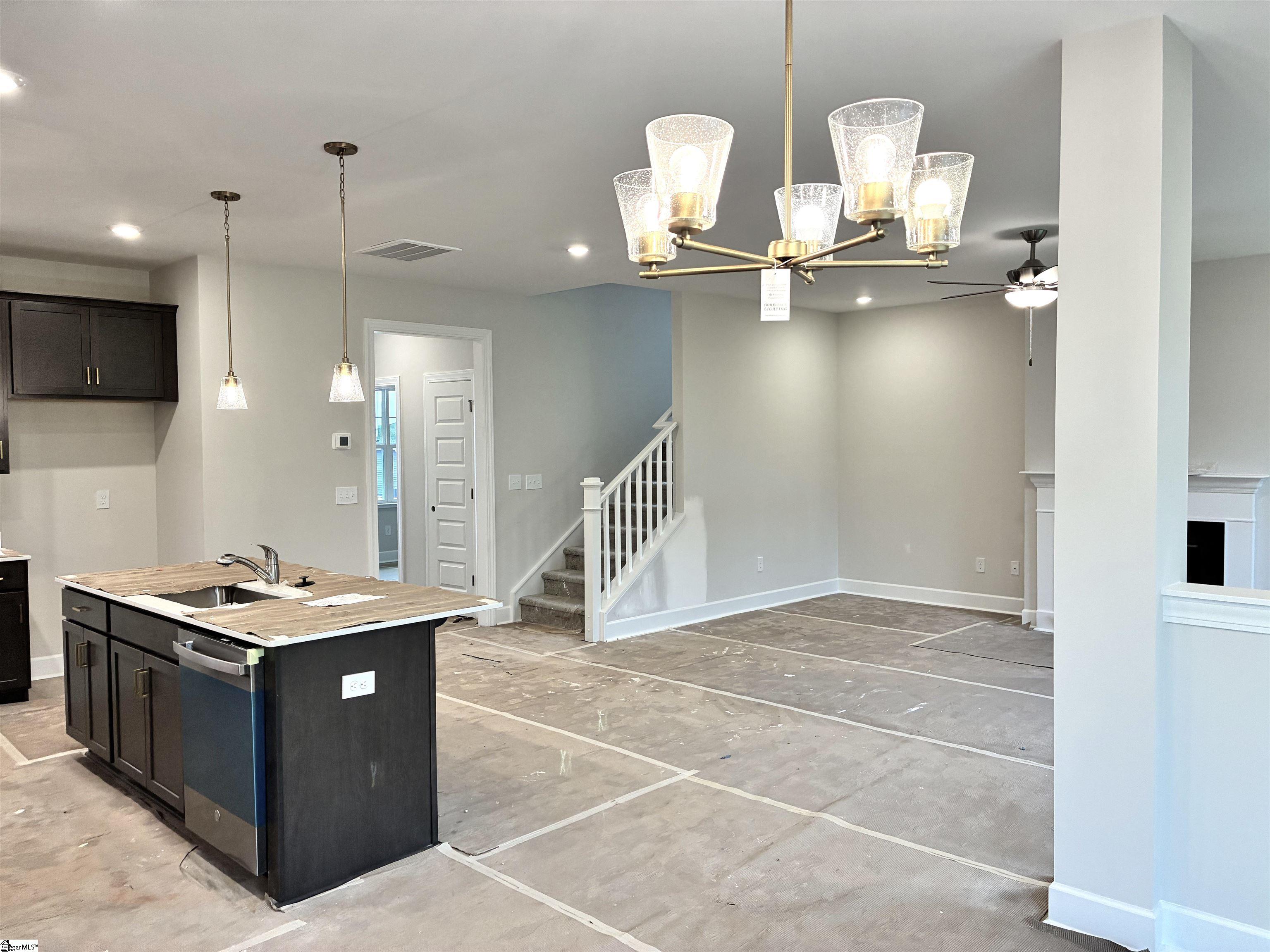 211 Fenner Place Greenville, SC 29607 - Photo 8 of 22