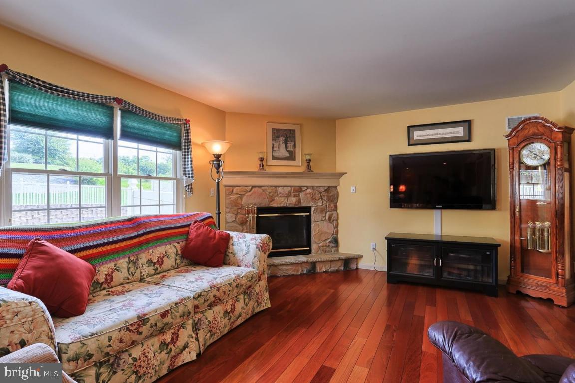 51 Duffield Drive Lititz, PA 17543 - Photo 17 of 32