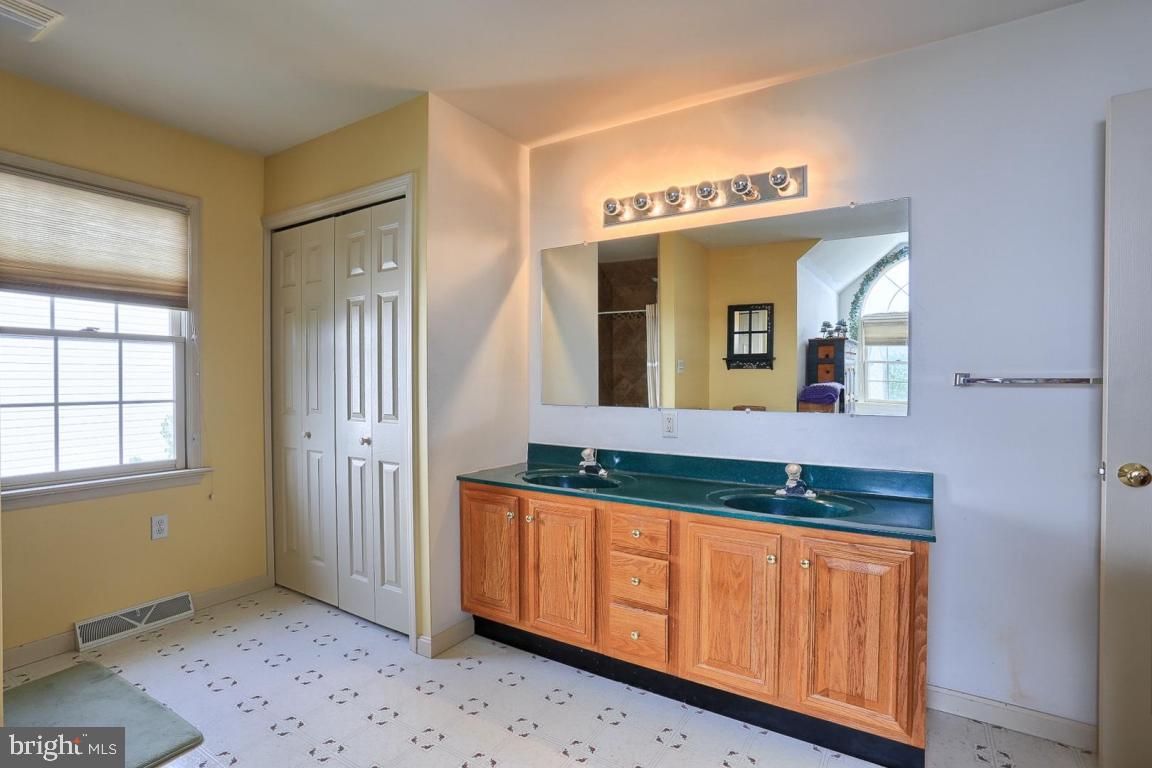 51 Duffield Drive Lititz, PA 17543 - Photo 23 of 32