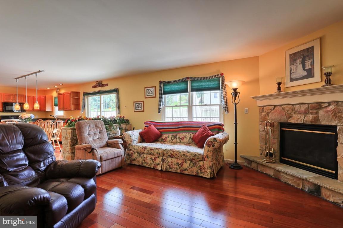 51 Duffield Drive Lititz, PA 17543 - Photo 9 of 32